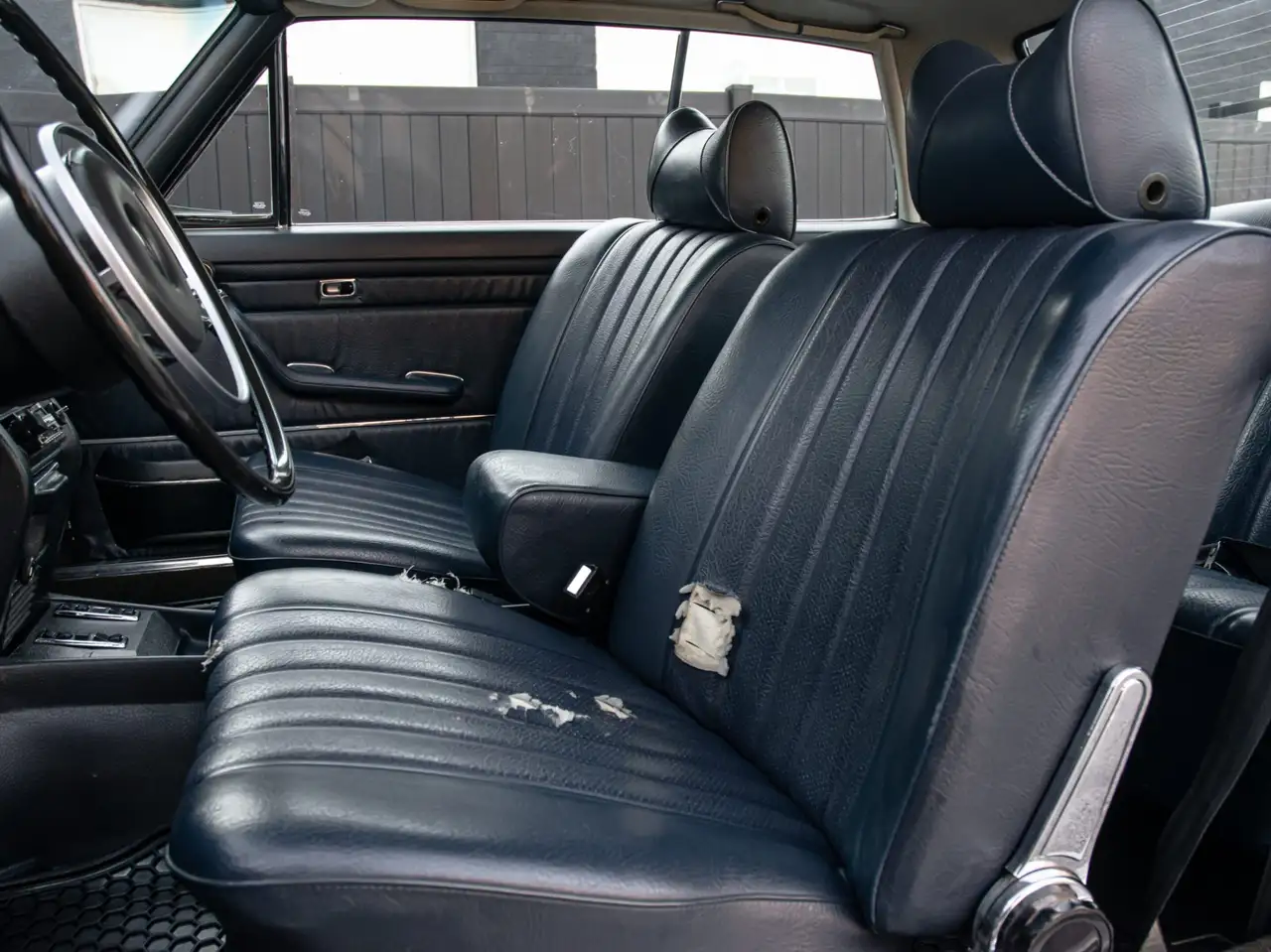 Mercedes-Benz 250 photo Mercedes-Benz 250