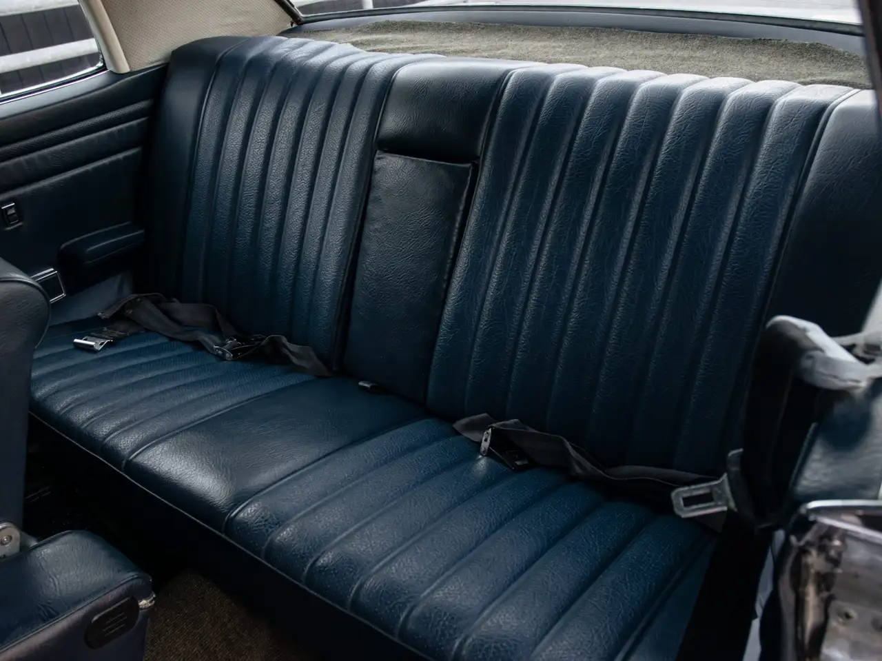 Mercedes-Benz 250 photo Mercedes-Benz 250