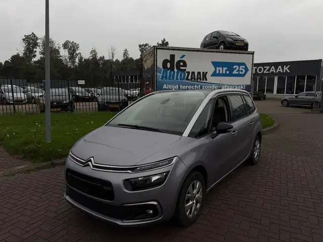 Citroen Grand C4 SpaceTourer 1.2 Shine AUT 7-Persoons uitvoering!