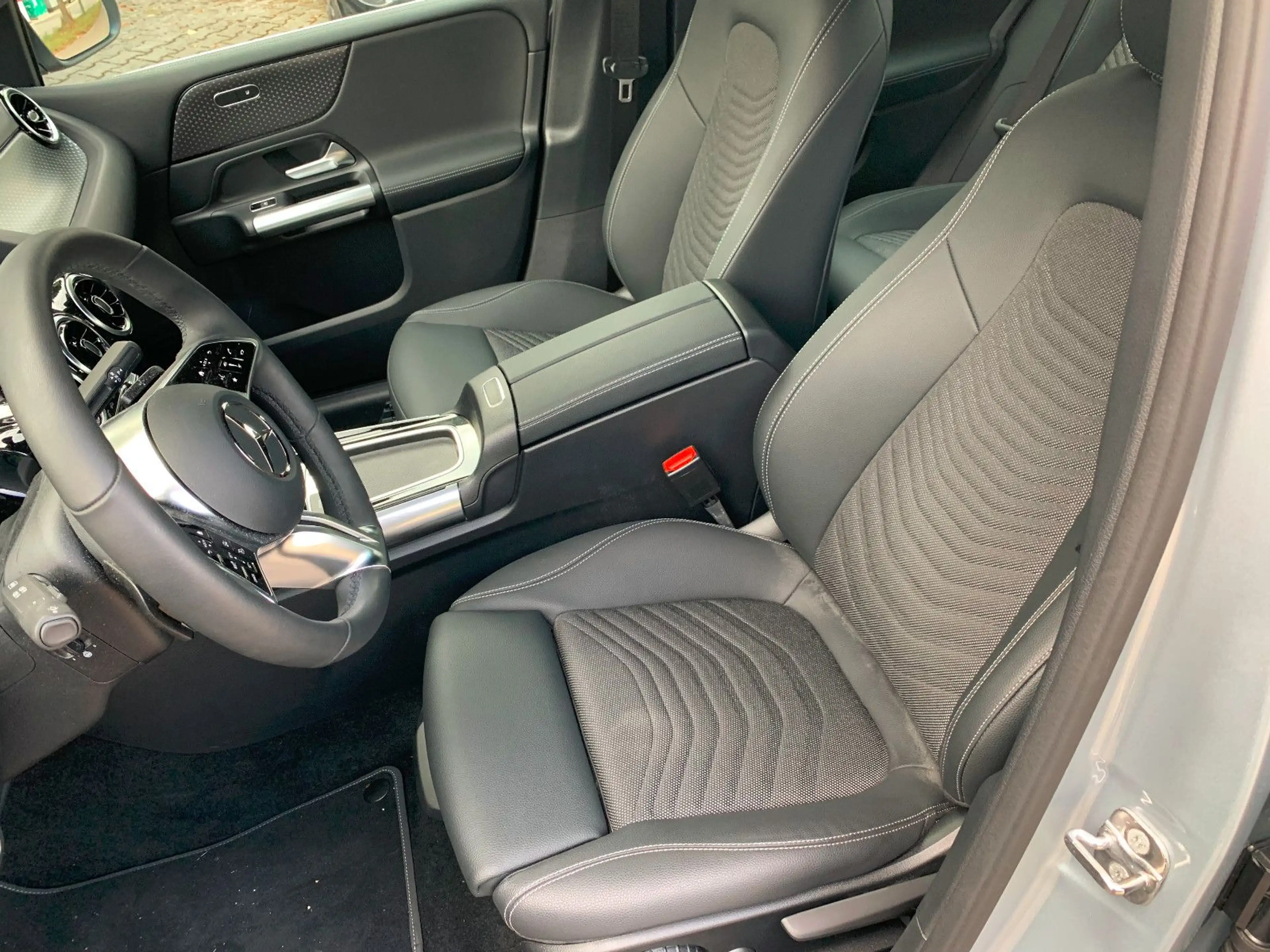 Mercedes-Benz B 220 4MATIC*Progressive* — photo 8