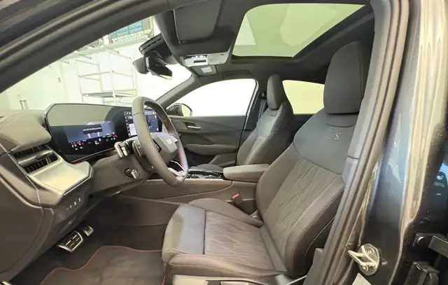 Audi Q3 view 7