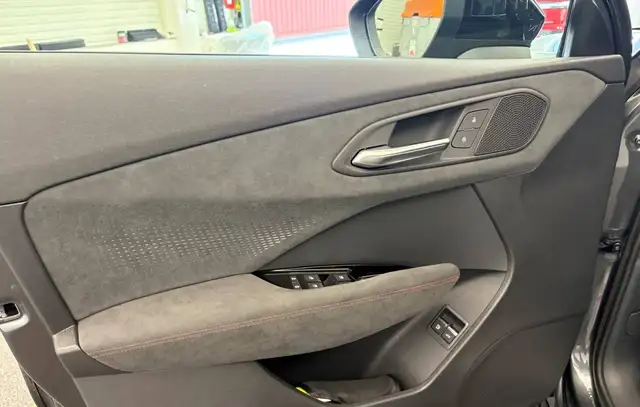Audi Q3 view 12