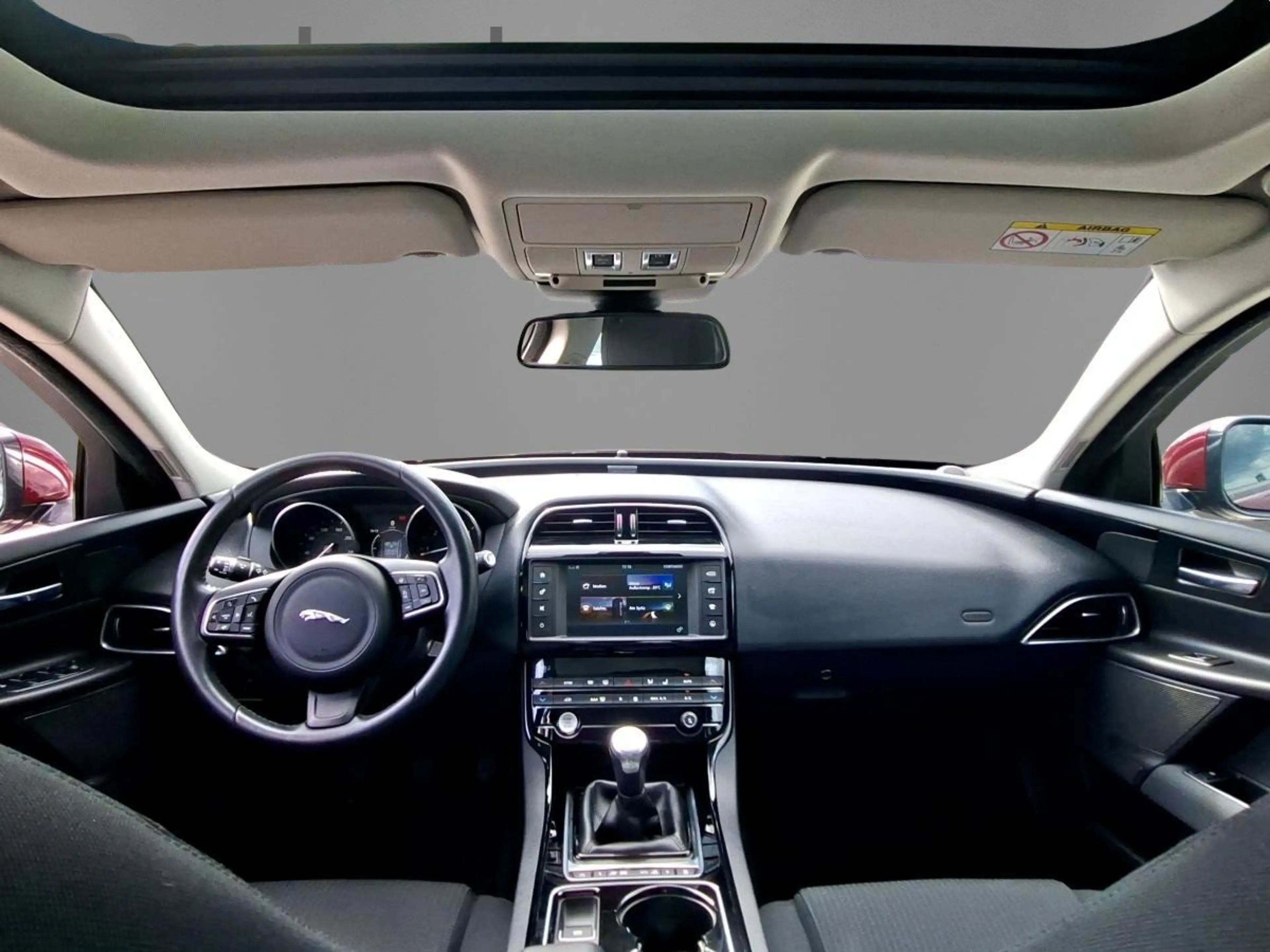 Jaguar XE E-Performance Pure — photo 5
