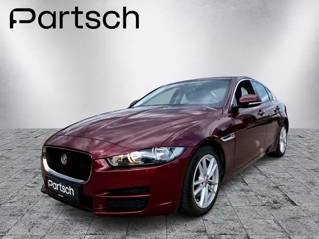 Jaguar XE E-Performance Pure