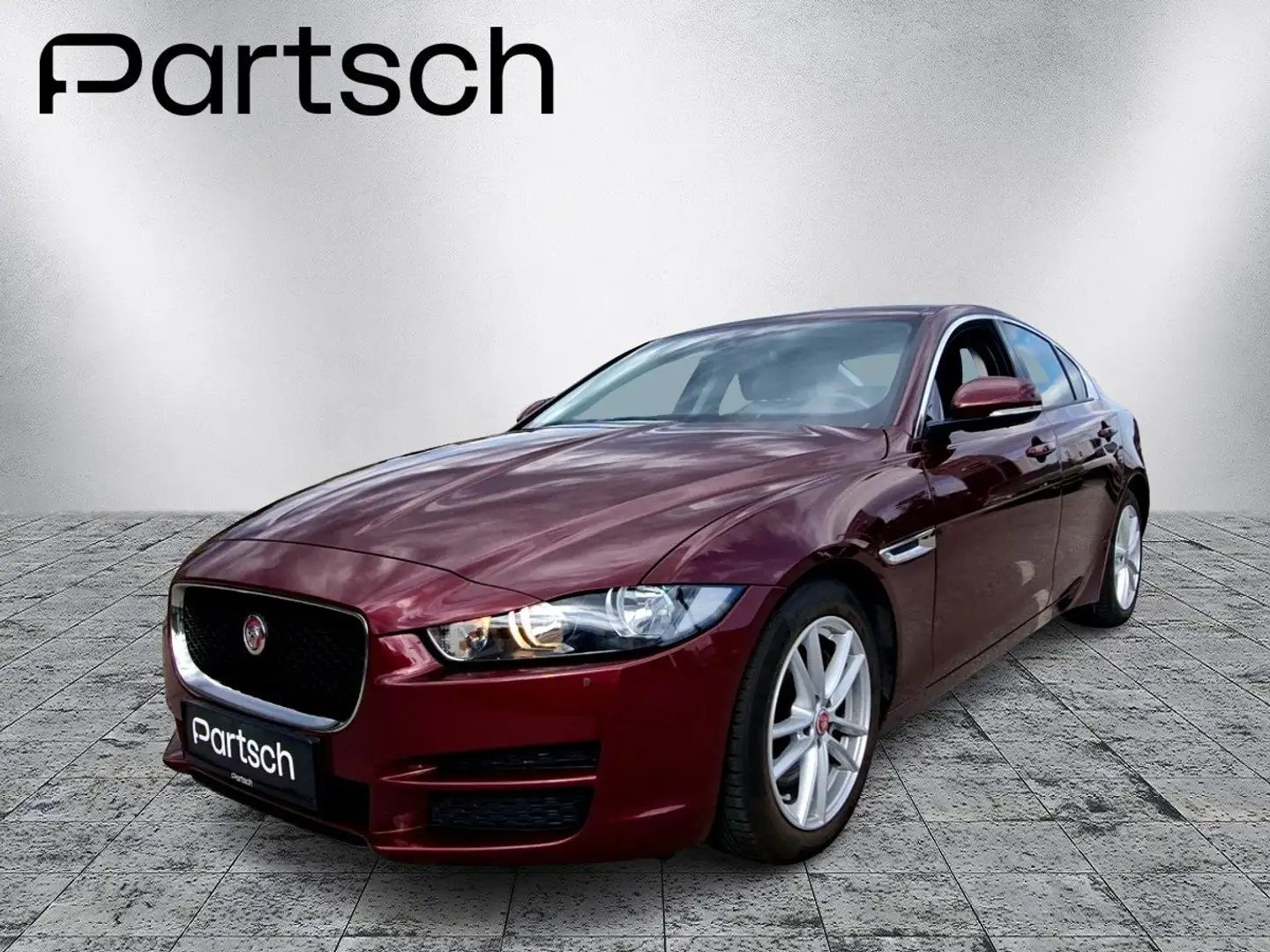 Jaguar XE E-Performance Pure Rot - 1