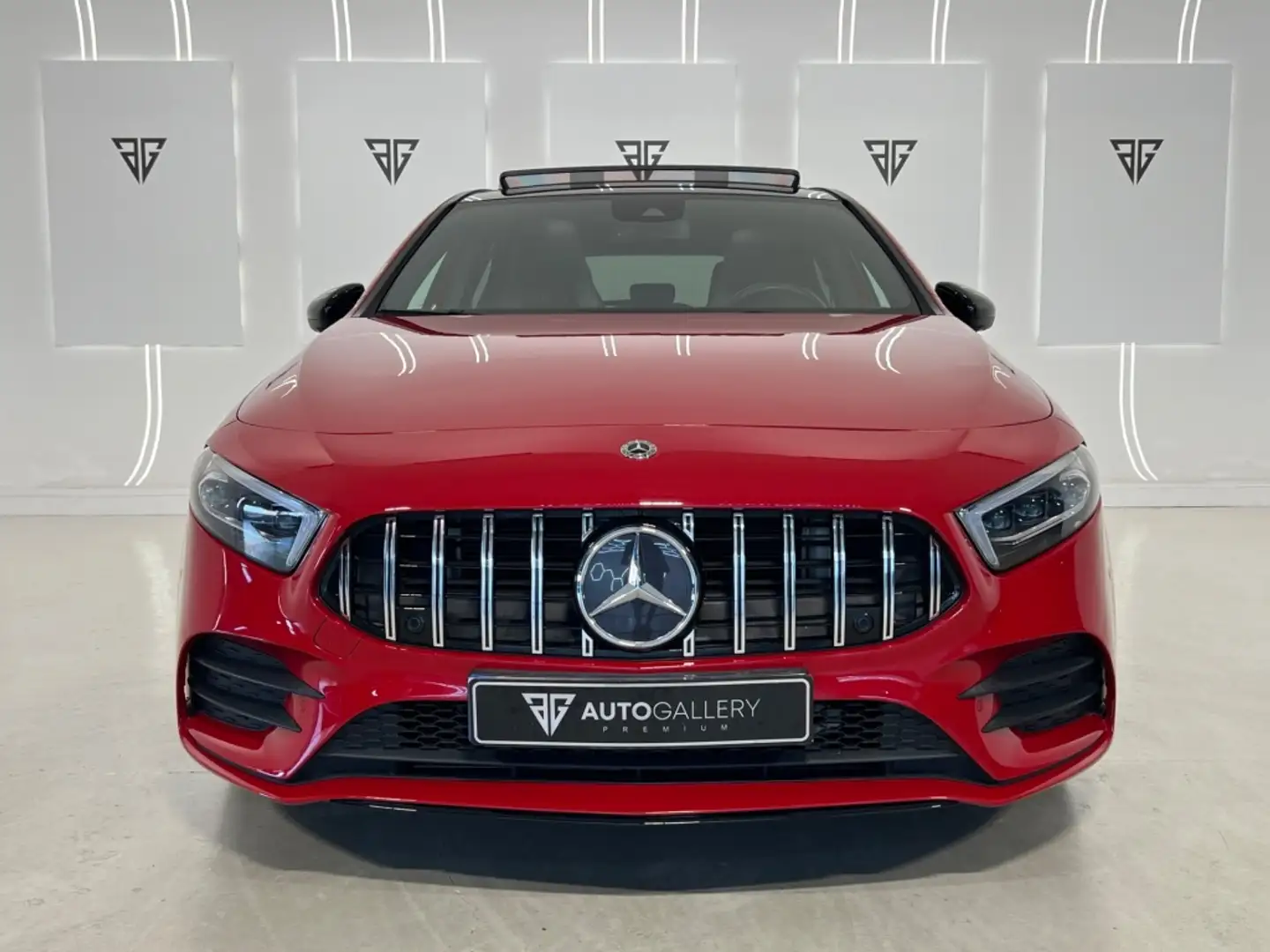 Mercedes-Benz A 220 7G-DCT Rojo - 2