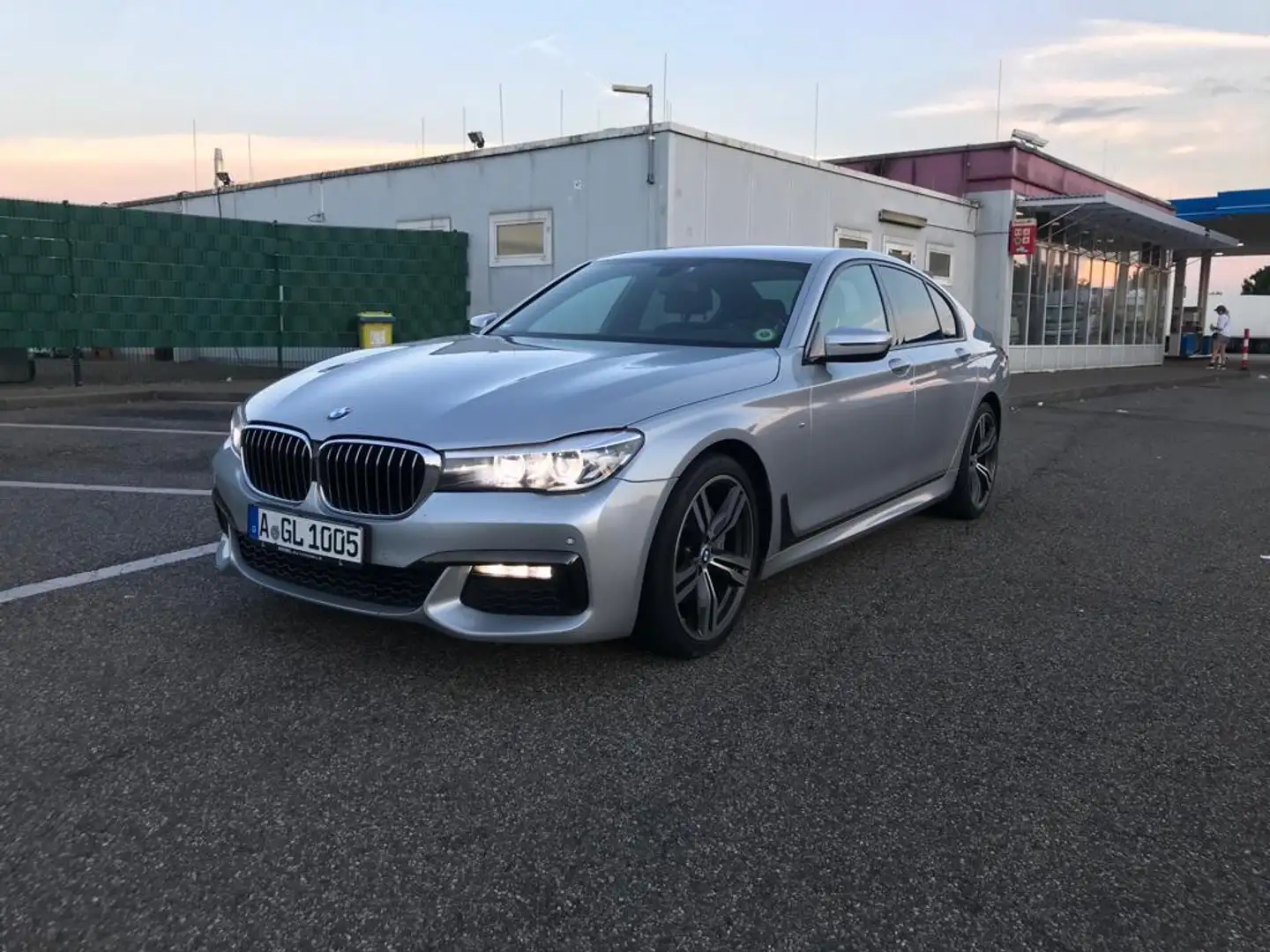 BMW 730 M-Paket Silber - 1