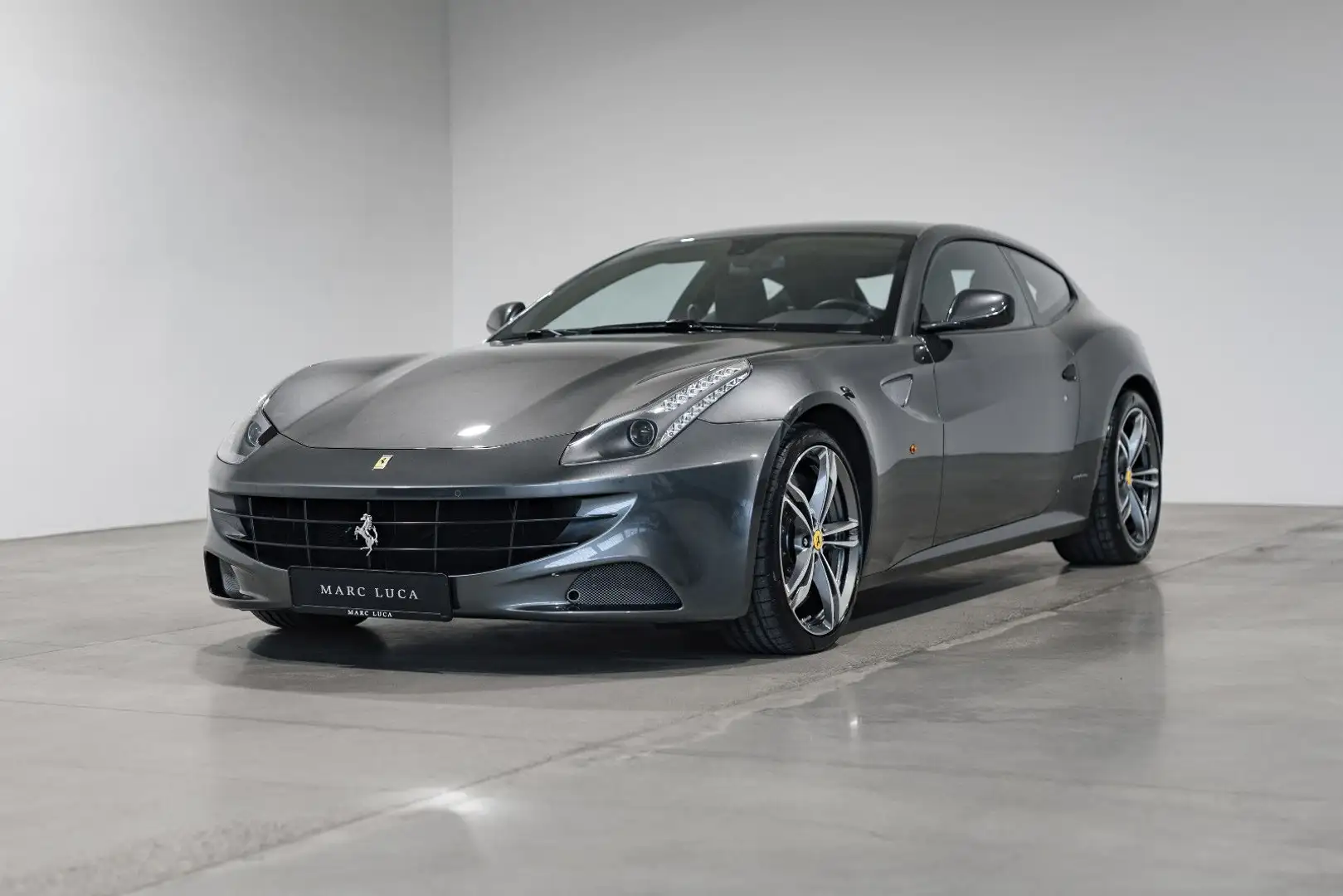 Ferrari FF 6,3 V12 4x4 Gris - 2