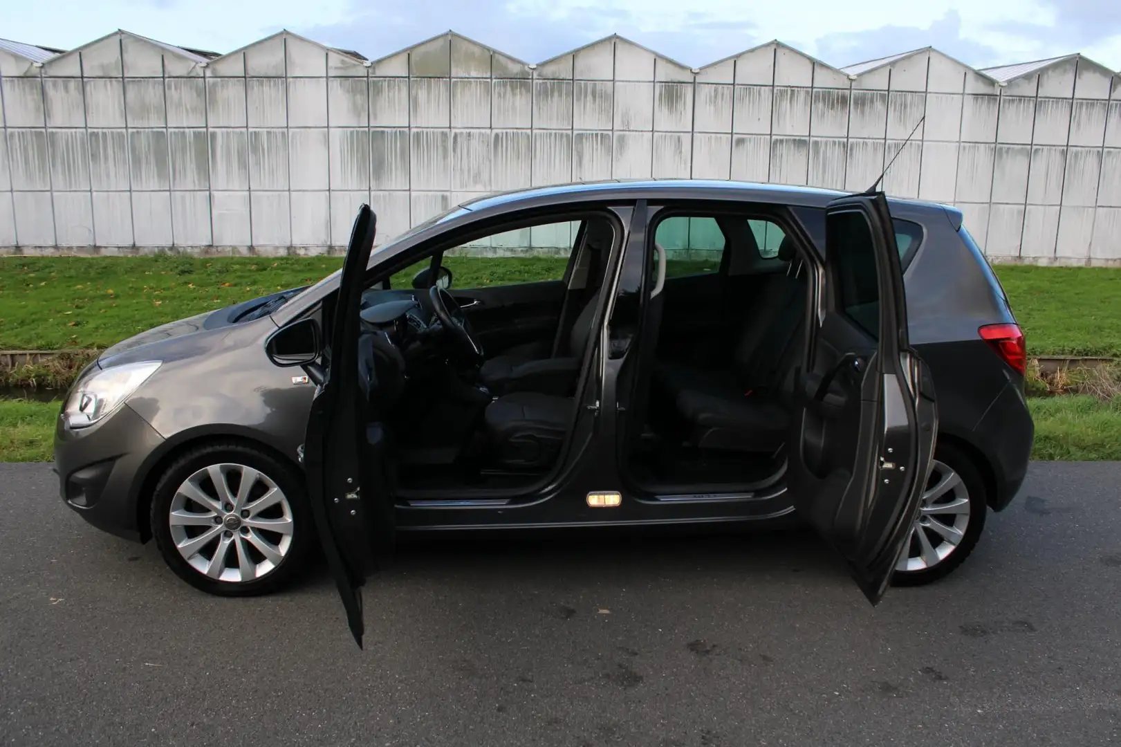 Opel Meriva 1.4 Turbo Cosmo Gris - 2