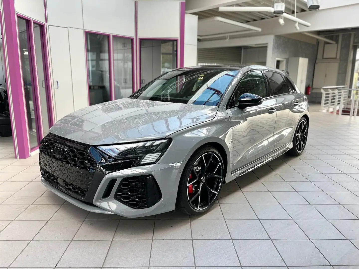 Audi RS3 Sportback HeadUp|Pano|Carbon Grau - 1