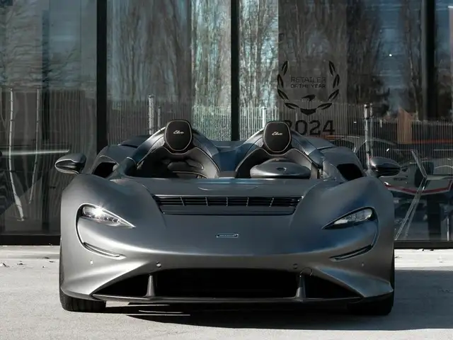 Mclaren Elva view 2