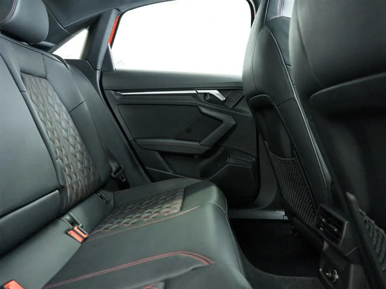 Audi S3 снимка Audi S3