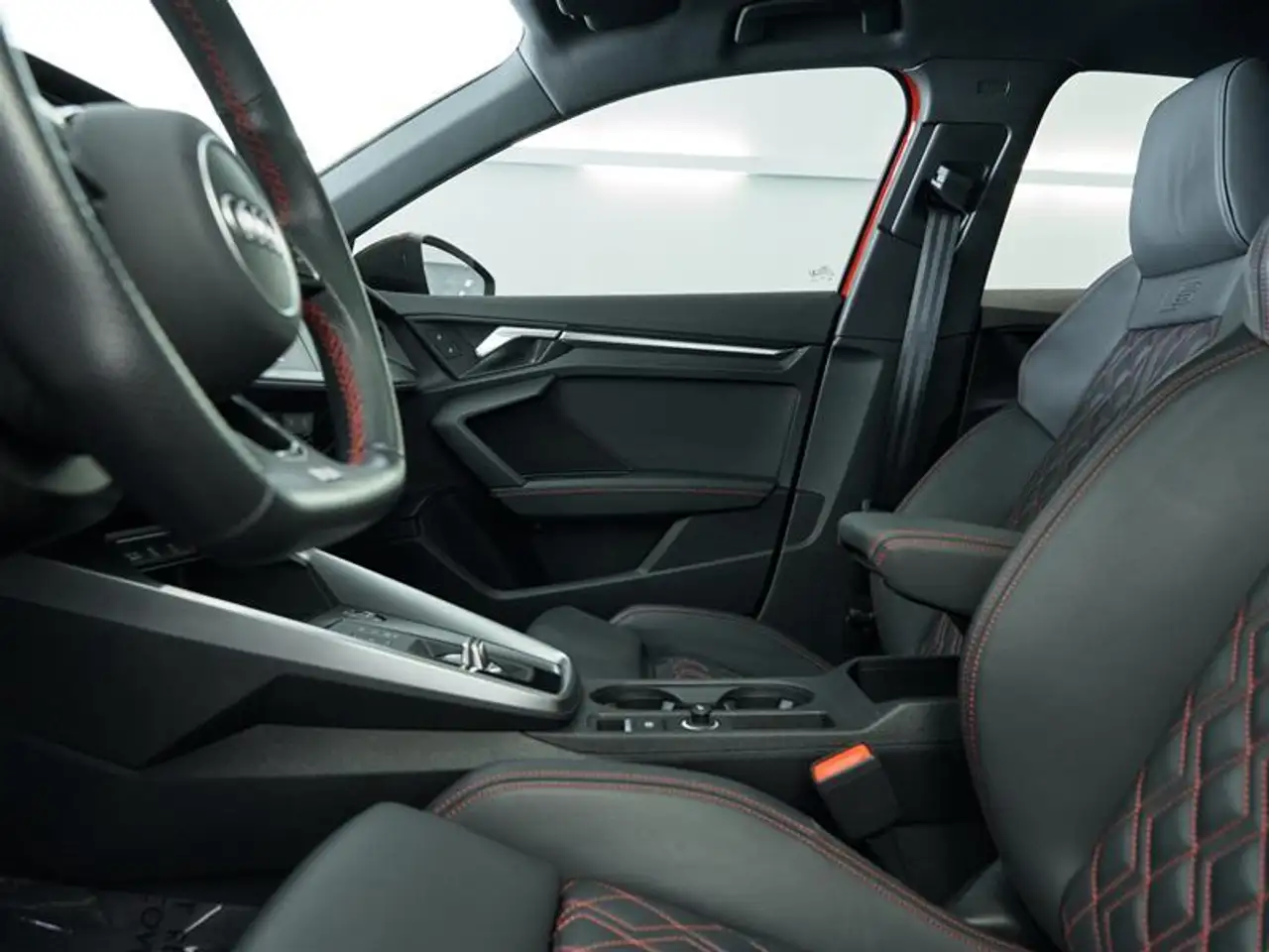 Audi S3 снимка Audi S3