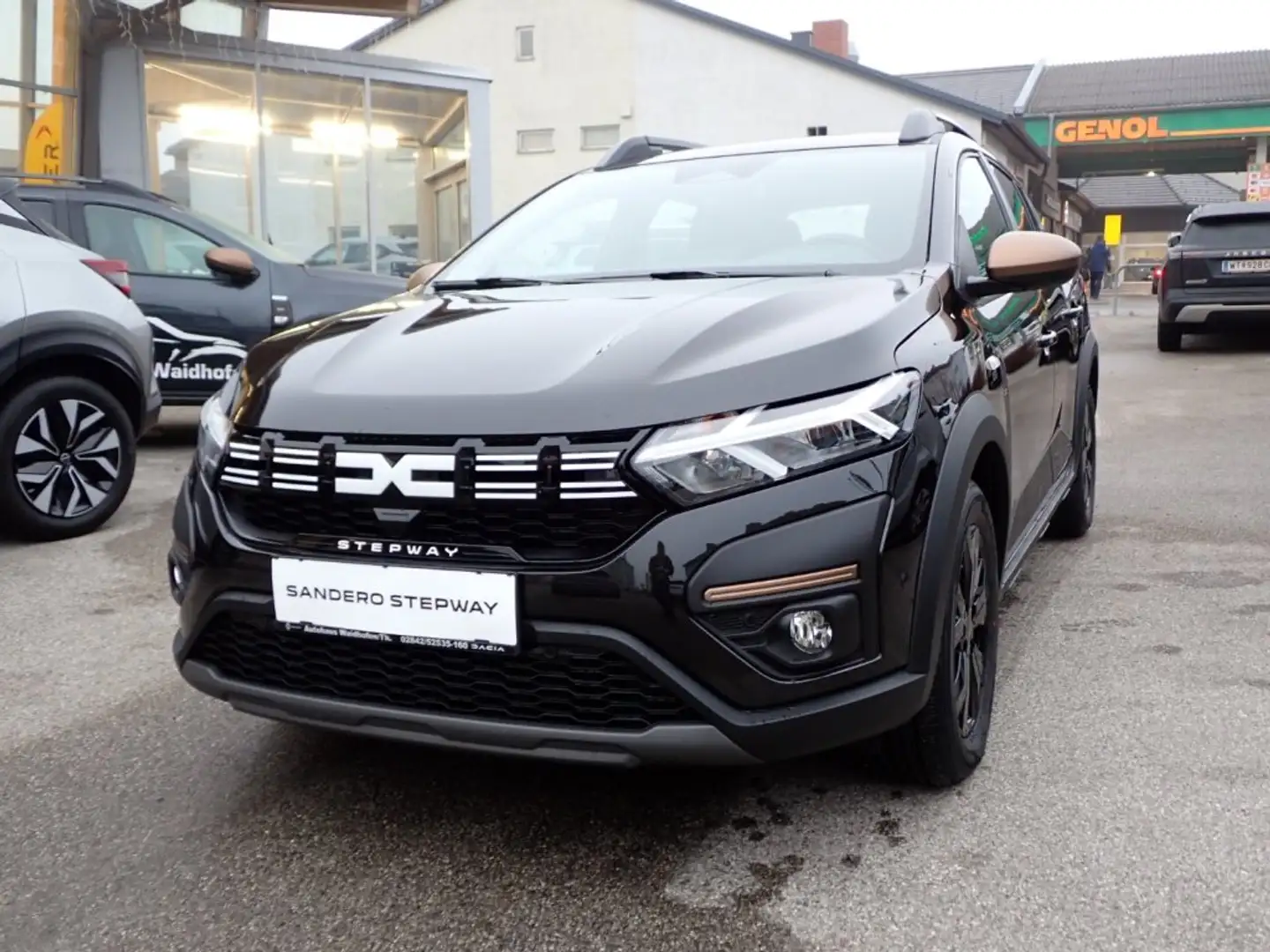 Dacia Sandero 3 Stepway Extreme+ TCe 90 Schwarz - 1