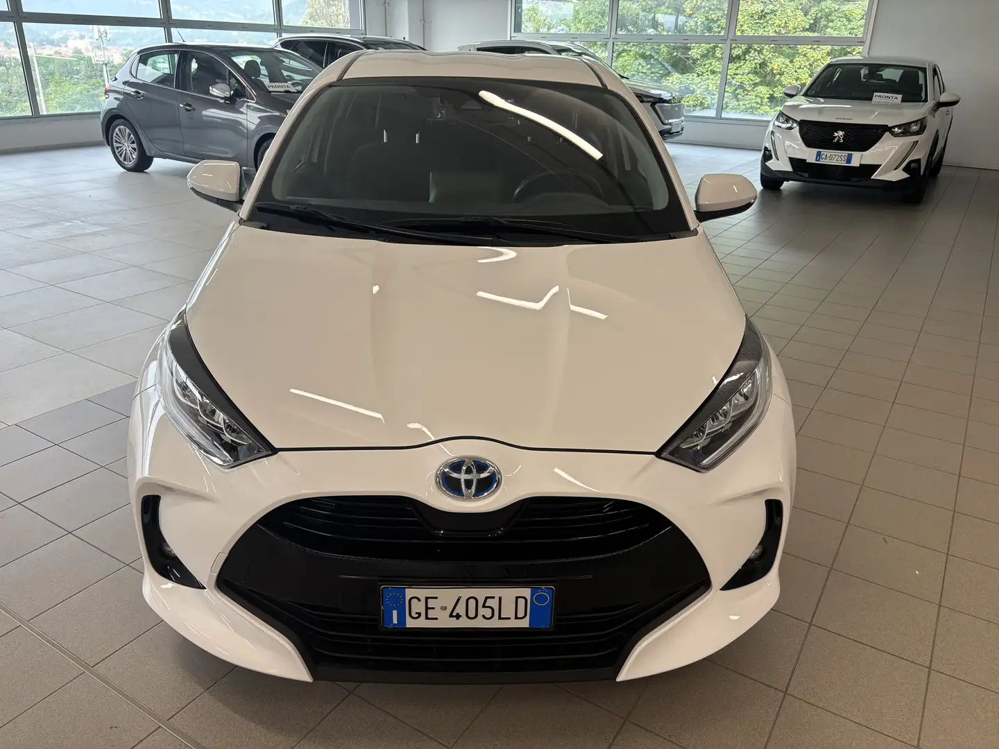 Toyota Yaris Yaris 1.5h Trend Blanco - 2