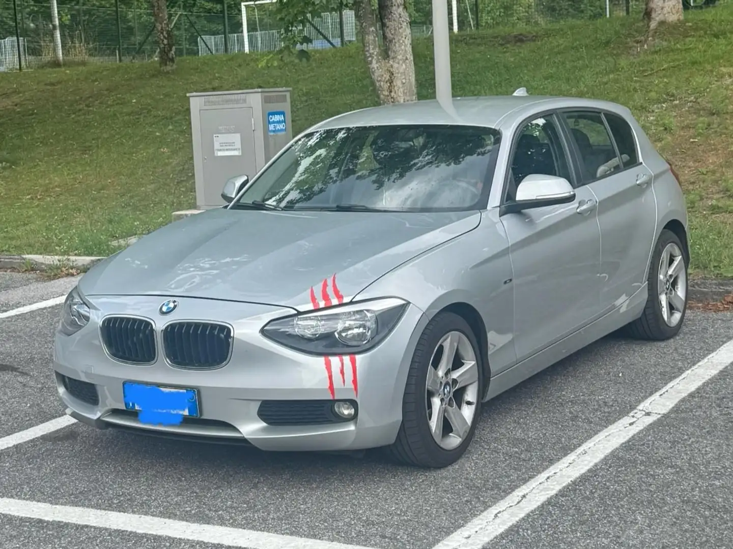 BMW 116 Serie 1 F/20-21 2011 116d 5p Urban Argento - 2