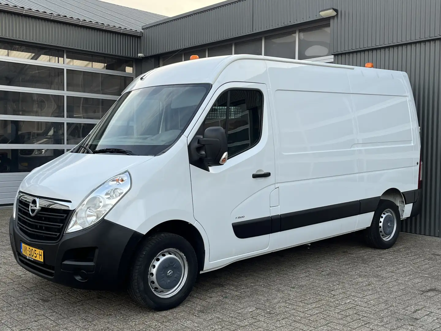 Opel Movano 2.3 CDTI L2H2 126pk Airco Cruise controle Trekhaak Wit - 2