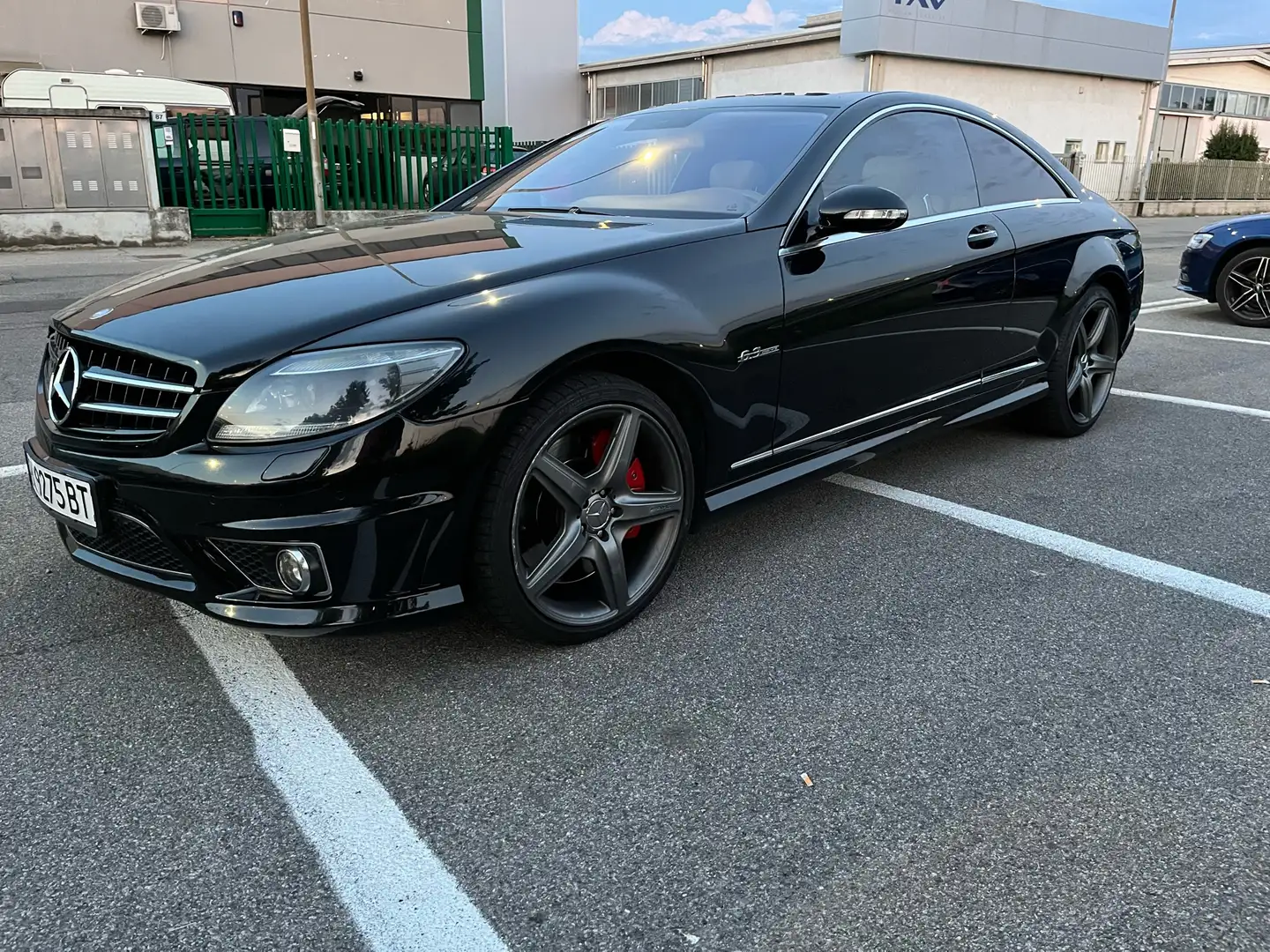 Mercedes-Benz CL Coupe 63 AMG auto crna - 1