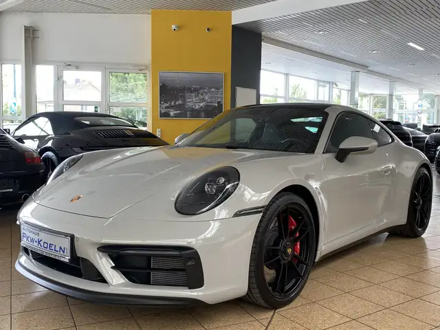 Porsche 992 4 GTS*PASM*ESG*PDLS*CHRONO*ABGAS*BOSE*