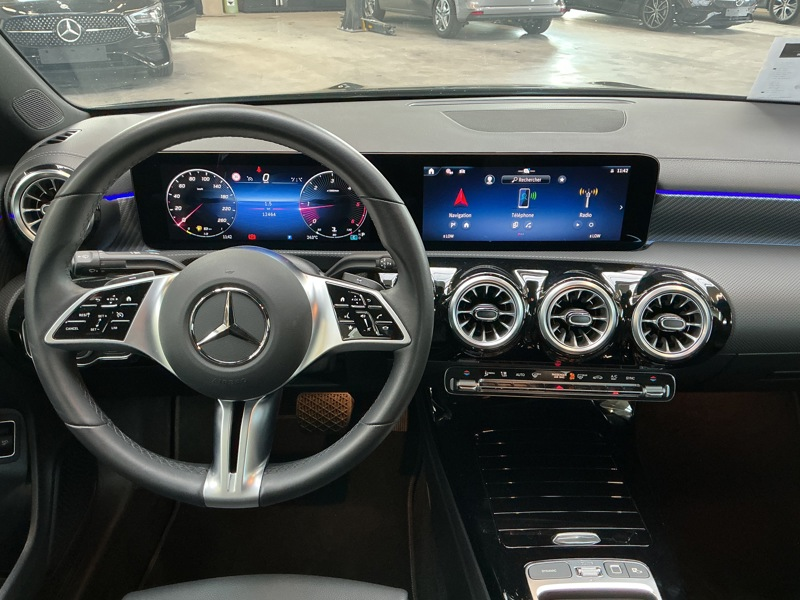 Mercedes-Benz CLA 180 d Coupé Luxury Line — photo 6