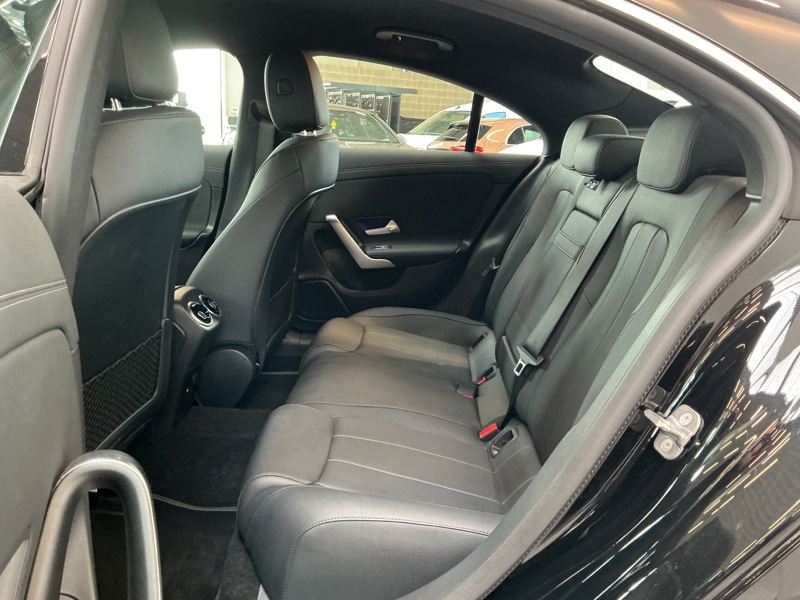 Mercedes-Benz CLA 180 d Coupé Luxury Line — photo 9