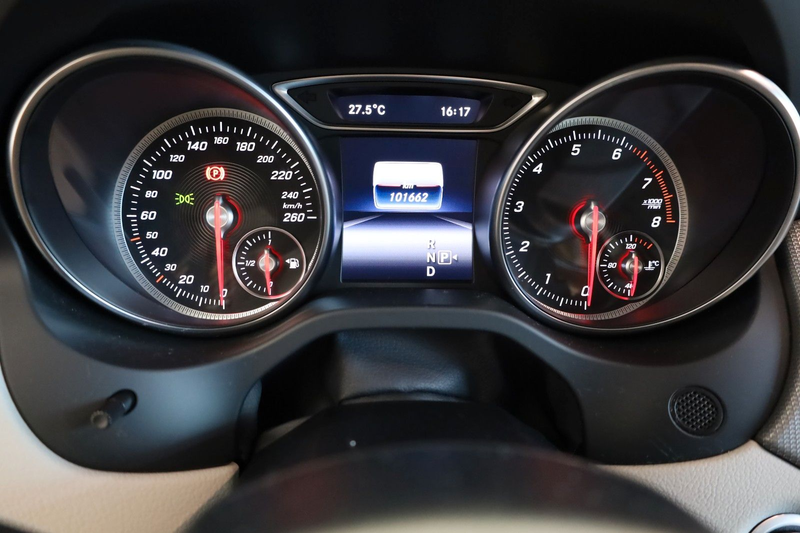 Mercedes-Benz GLA 200 /Navi/PDC/LED/AHK/ — photo 13