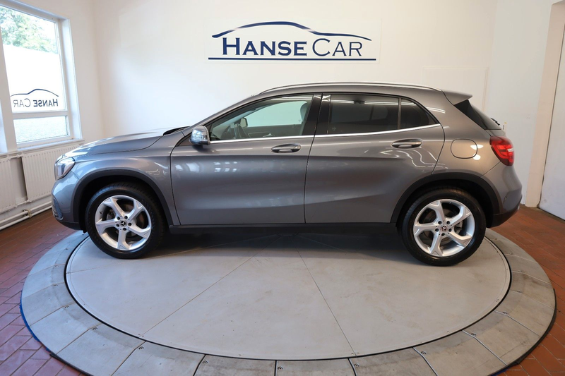 Mercedes-Benz GLA 200 /Navi/PDC/LED/AHK/ — photo 3