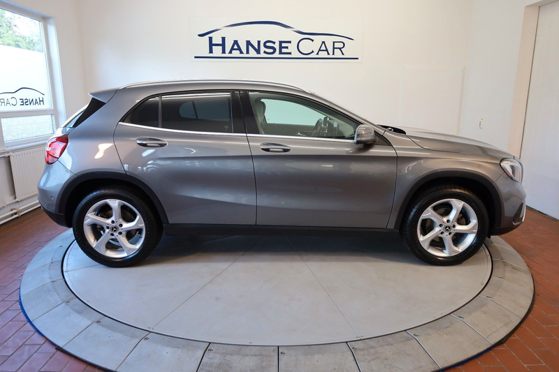 Mercedes-Benz GLA 200 /Navi/PDC/LED/AHK/ — photo 4