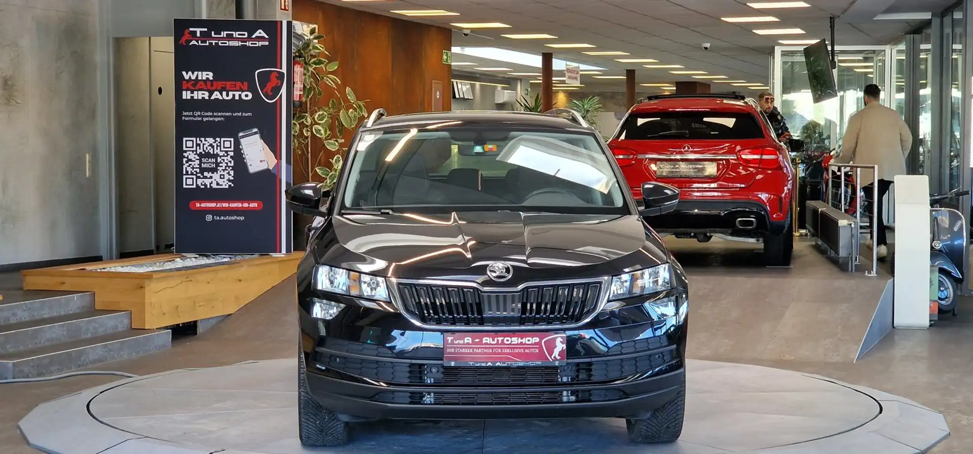 Skoda Karoq 2.0 TDI 4x4 Ambition ALLRAD DSG *Apple Carplay*Sta Schwarz - 2
