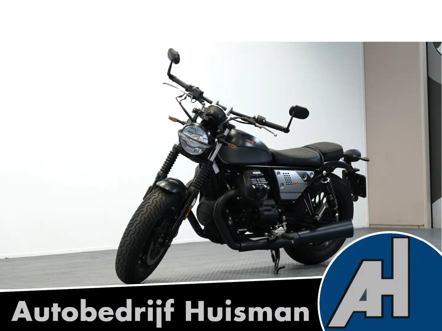 Moto Guzzi V 9 Bobber 986km!! NIEUWSTAAT, FABRIEKSGARANTIE TOT 28 crna - 1