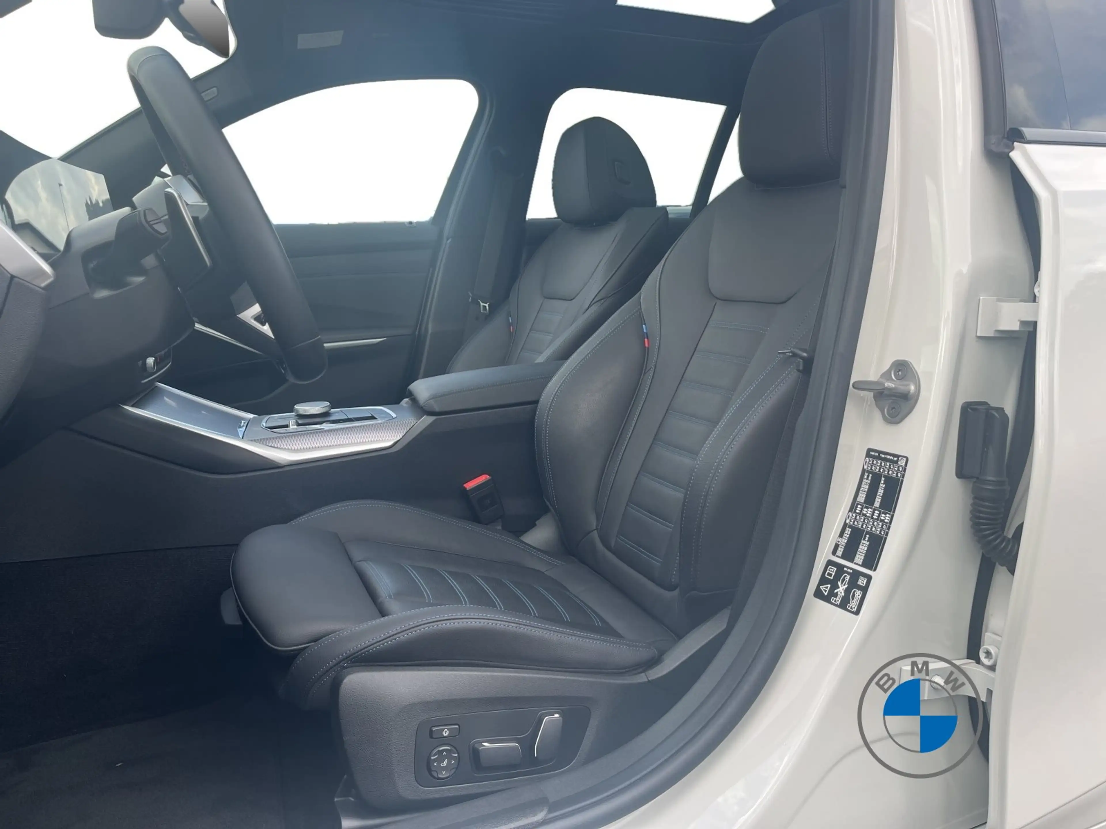 BMW 340 M340d xDrive Touring M Sport 19" LED Pano HIFI — photo 10