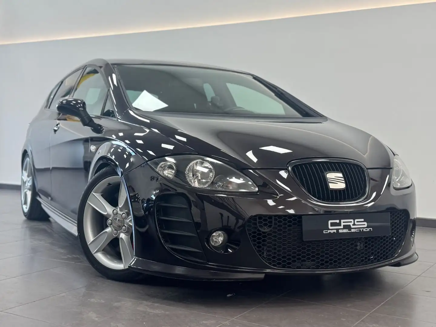 SEAT Leon 2.0 TSI Cupra Чорний - 1