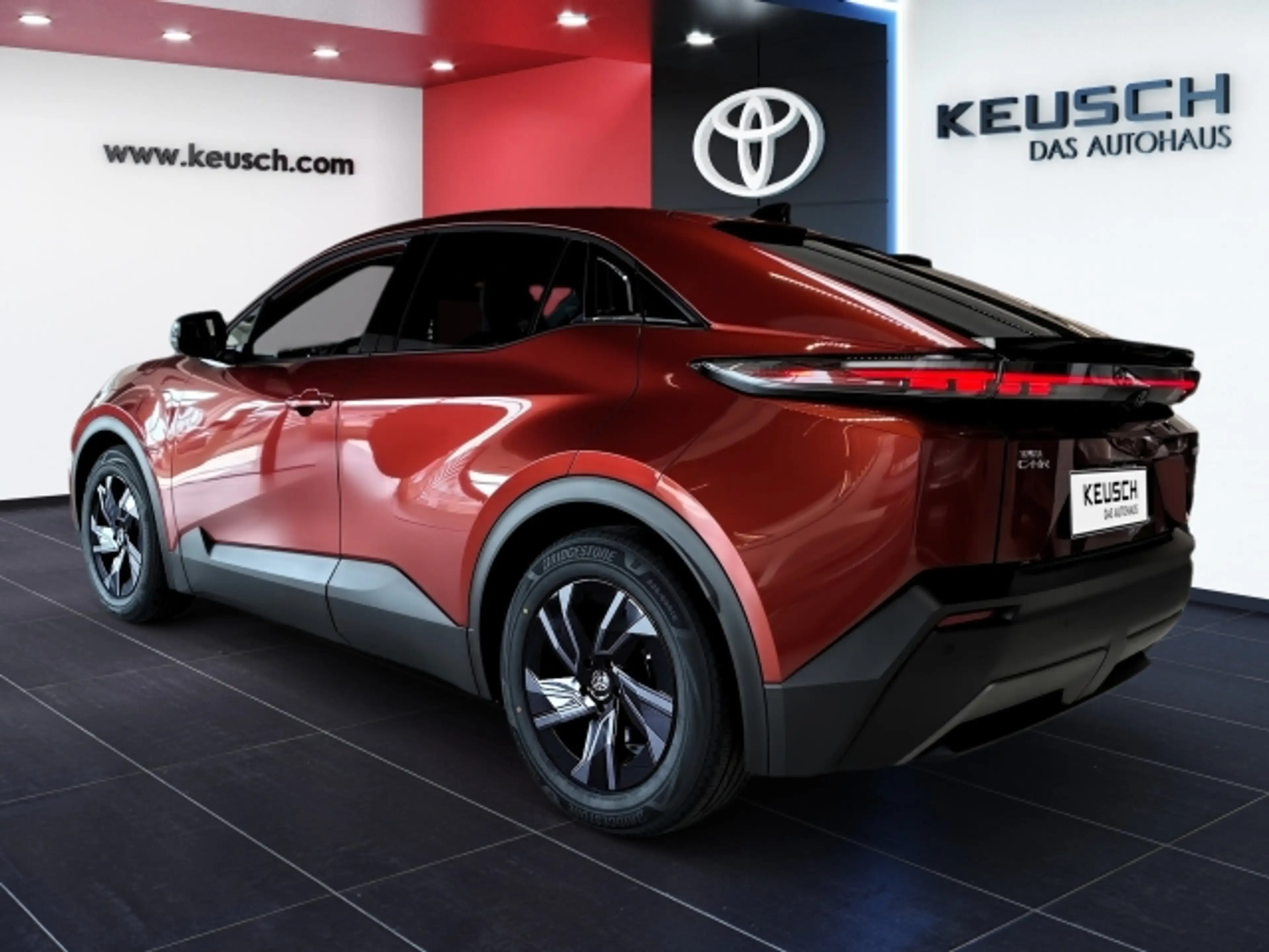 Toyota C-HR+ Toyota C-HR+ 5-Türer Teamplayer Elektromotor / 77 — photo 11