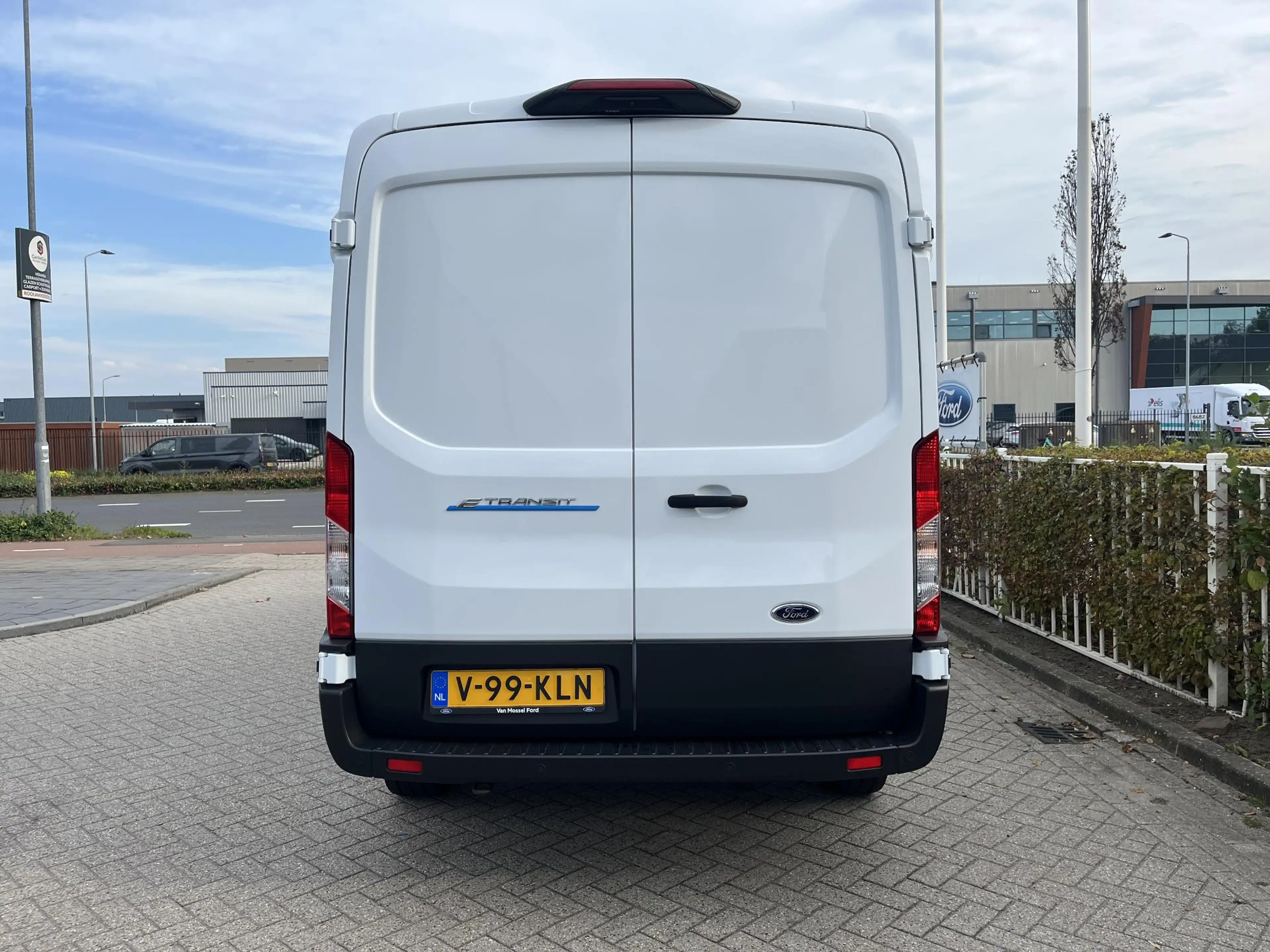 Ford E-Transit 350 L3H2 Trend 68 kWh | Bliz | Achteruitrijdcamera — photo 5