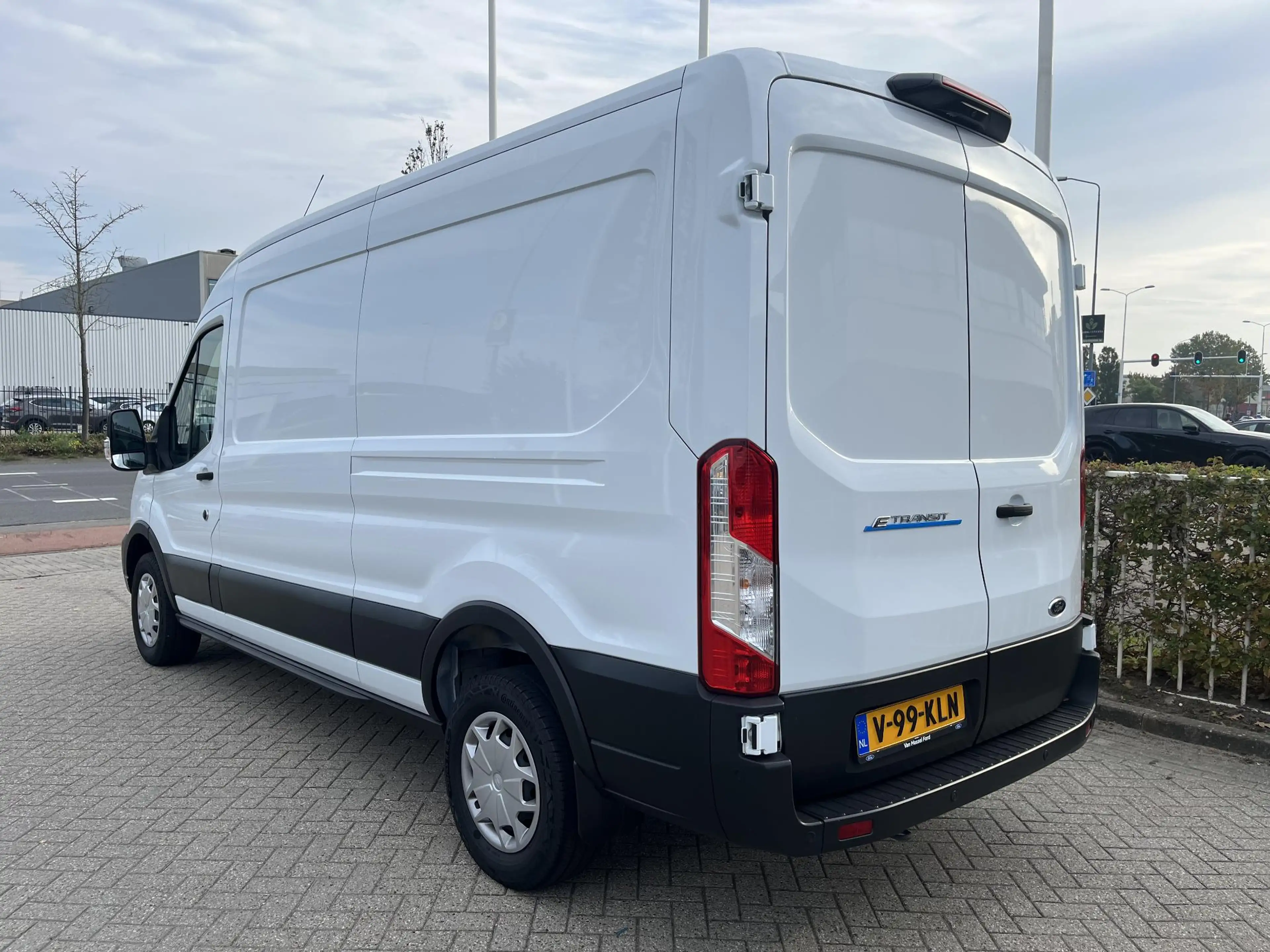Ford E-Transit 350 L3H2 Trend 68 kWh | Bliz | Achteruitrijdcamera — photo 6