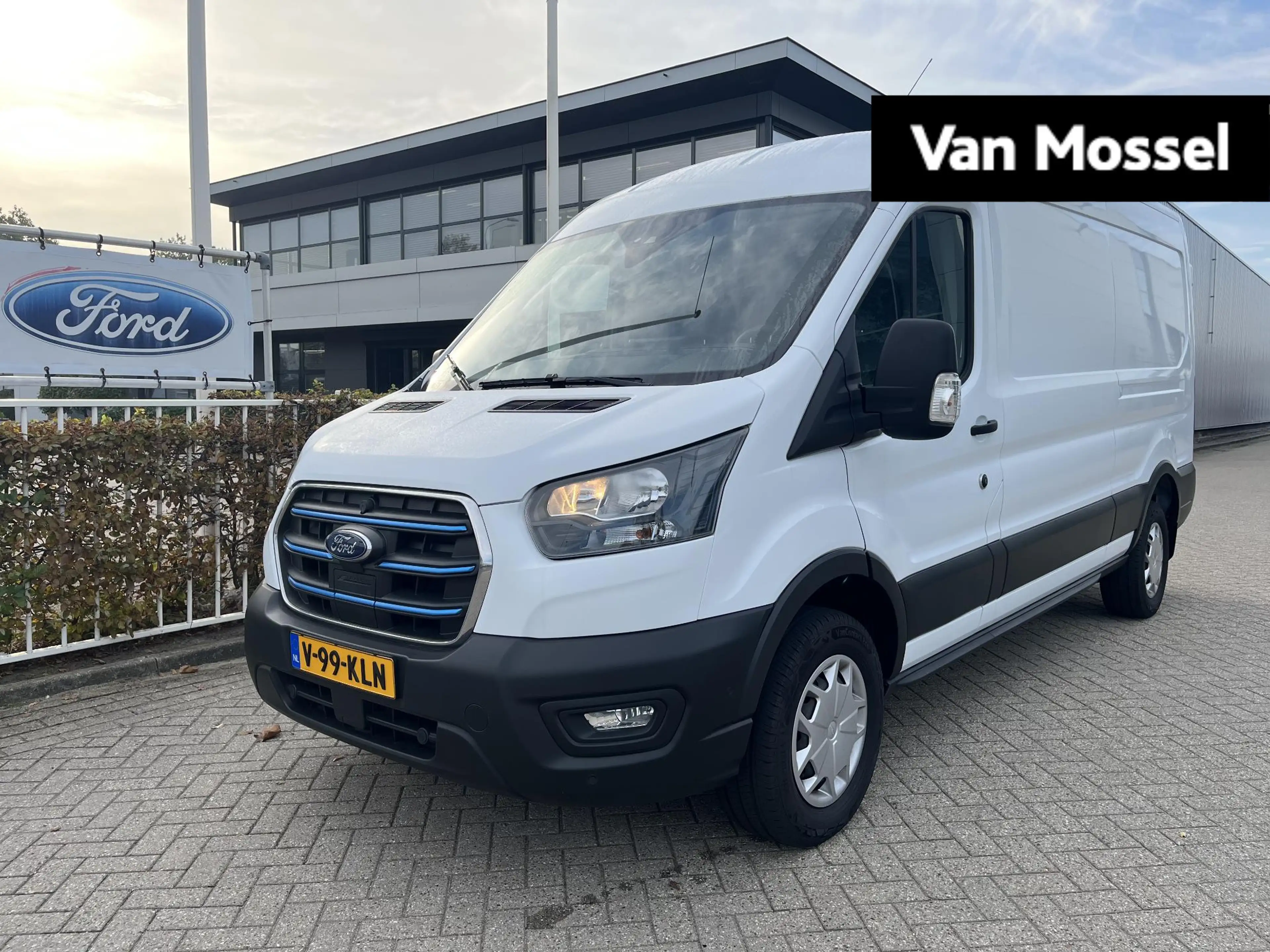 Ford E-Transit 350 L3H2 Trend 68 kWh | Bliz | Achteruitrijdcamera