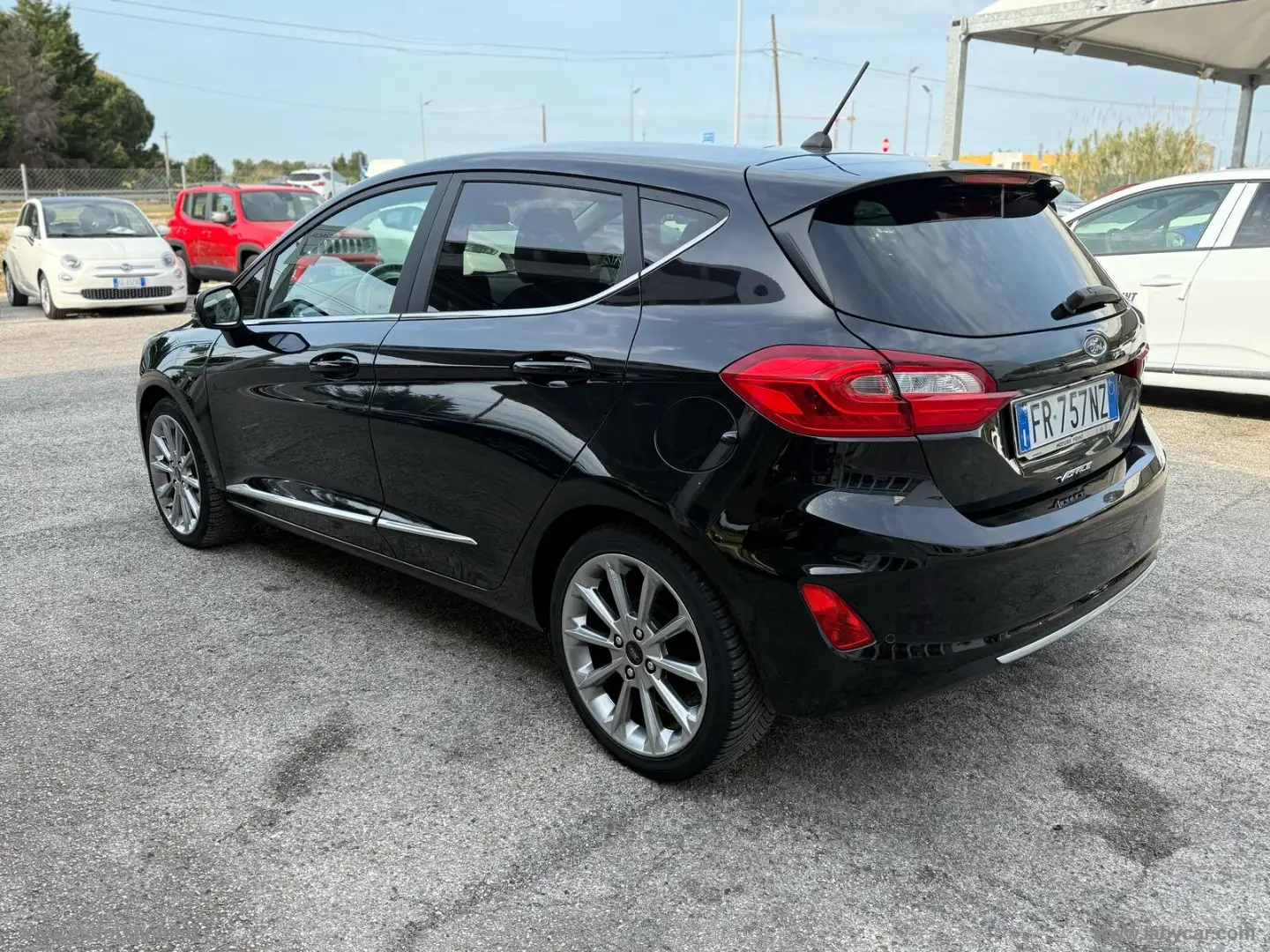 Ford Fiesta 1.5 TDCi 5p. Vignale Nero - 2