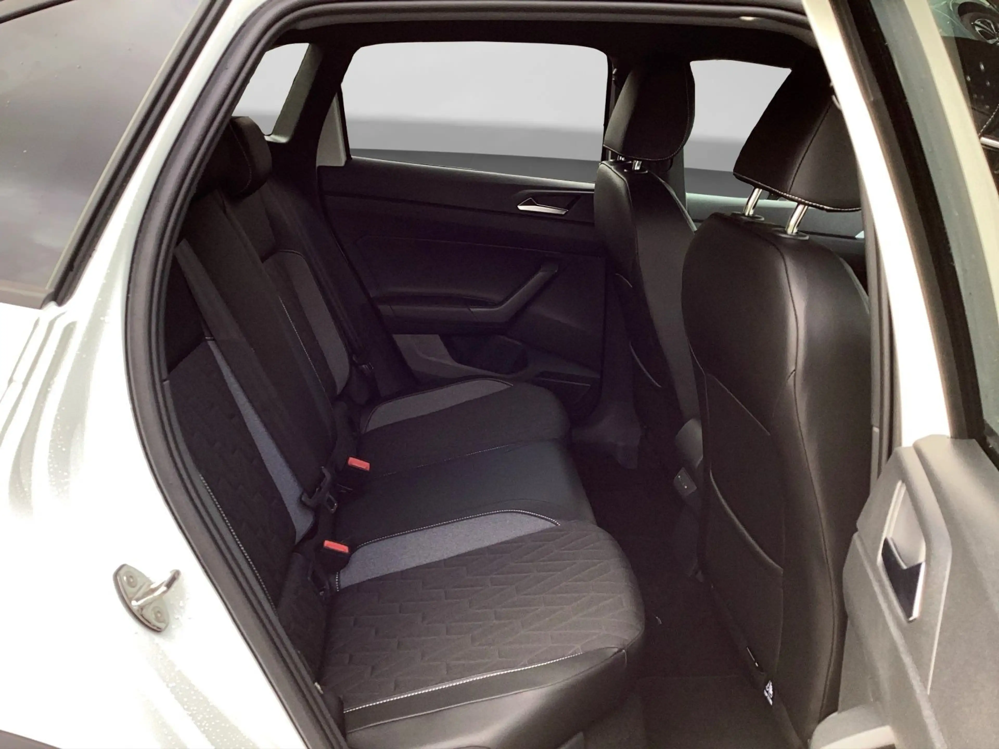 Volkswagen Taigo 1.0 TSI DSG GOAL REAR VIEW NAVI SITZHZ GJR — photo 6