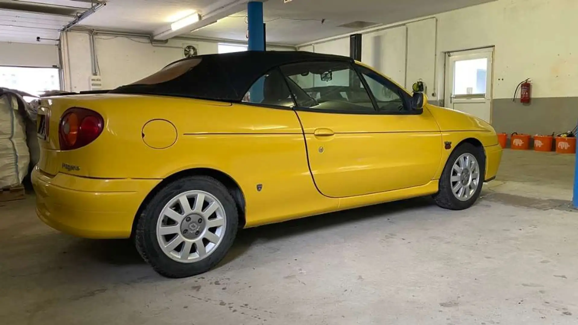 Renault Megane Mégane Cabrio 1,6 16V Gelb - 1