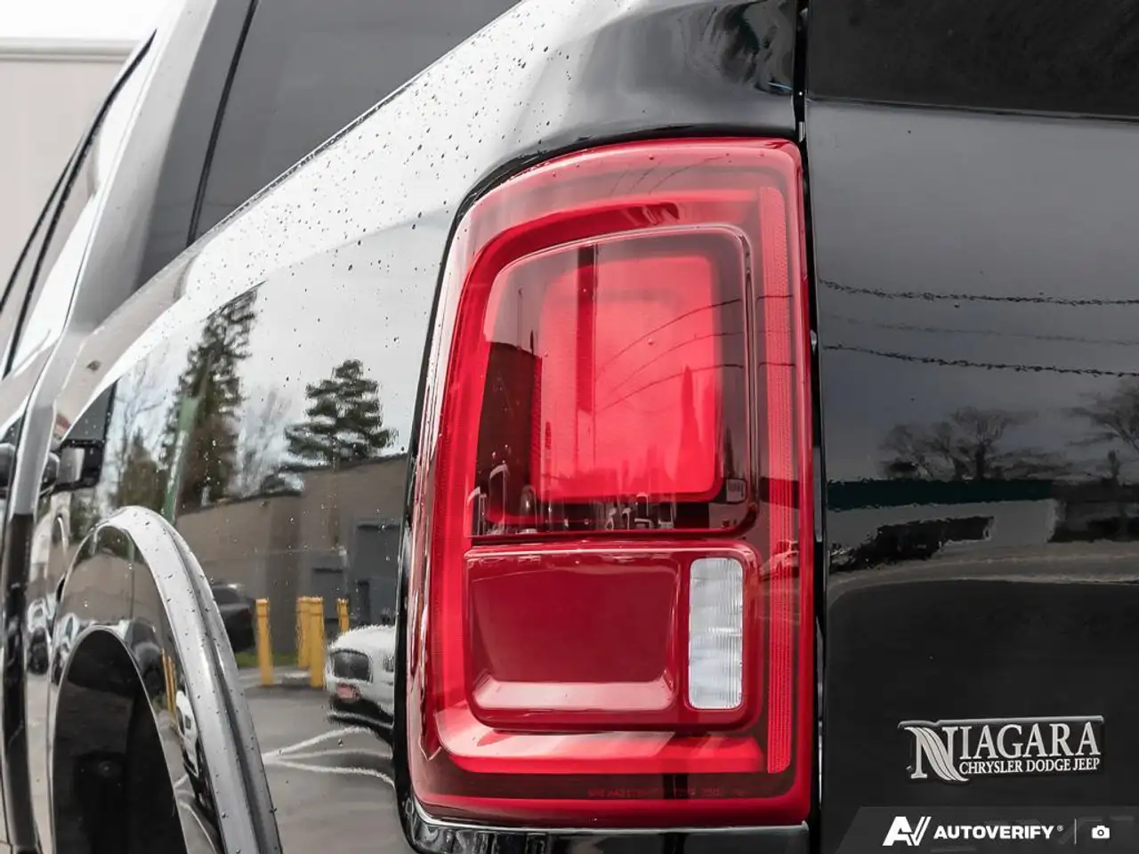 RAM 2500 снимка RAM 2500