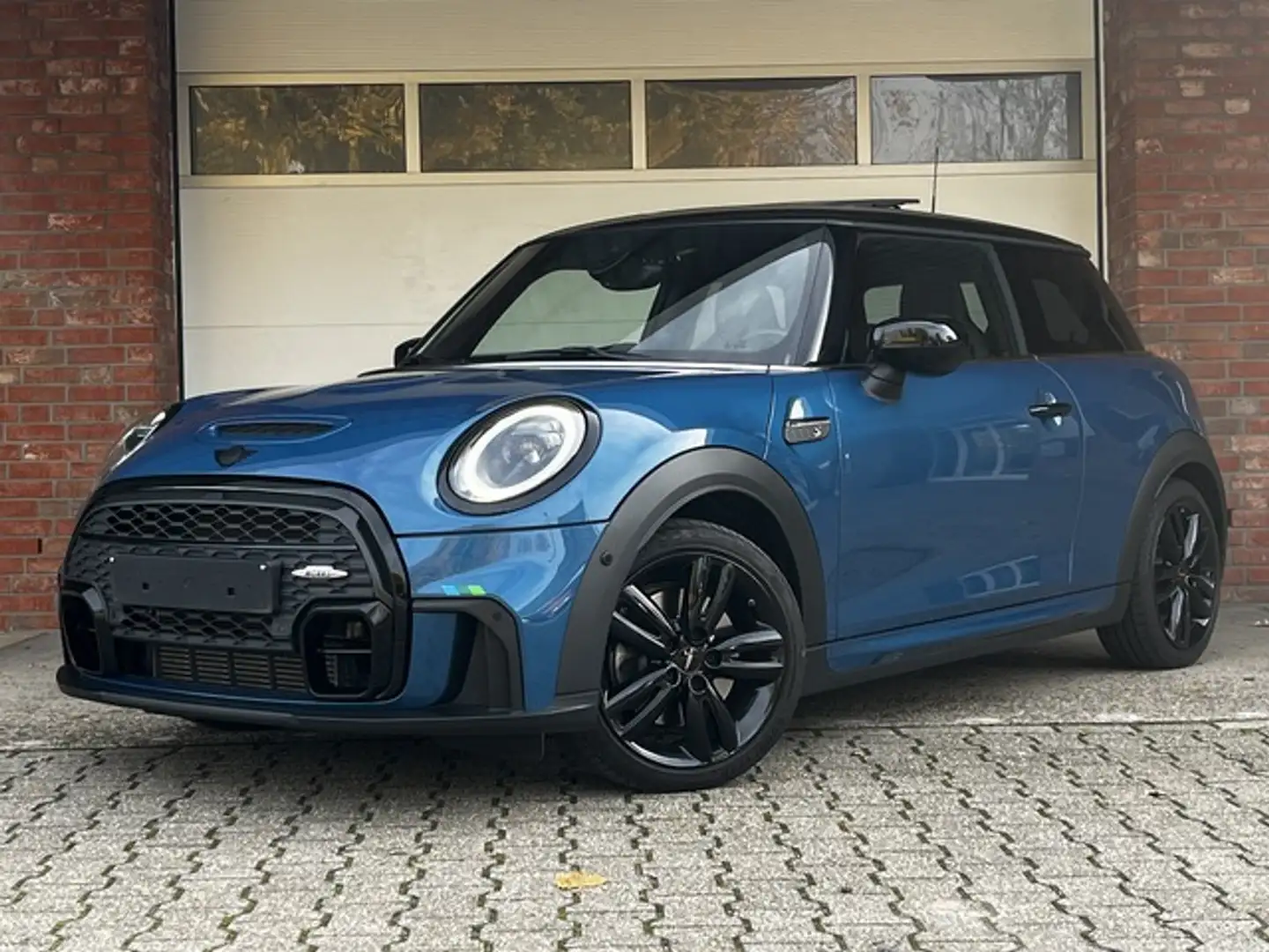 MINI Cooper S John Works Panorama Blau - 1