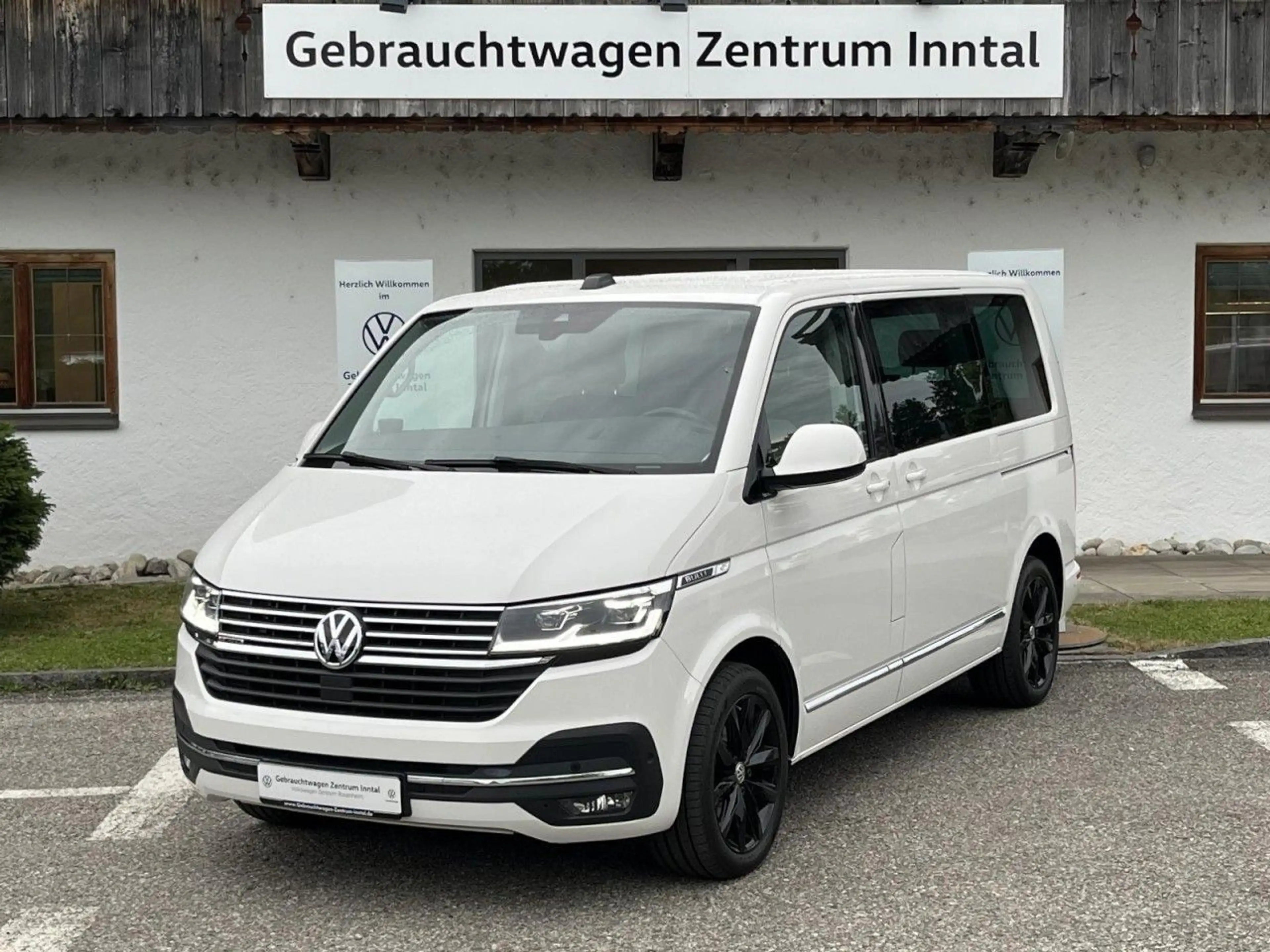 Volkswagen T6.1 Multivan Highline 2,0 TDI DSG 4Motion (AHK+ — photo 3