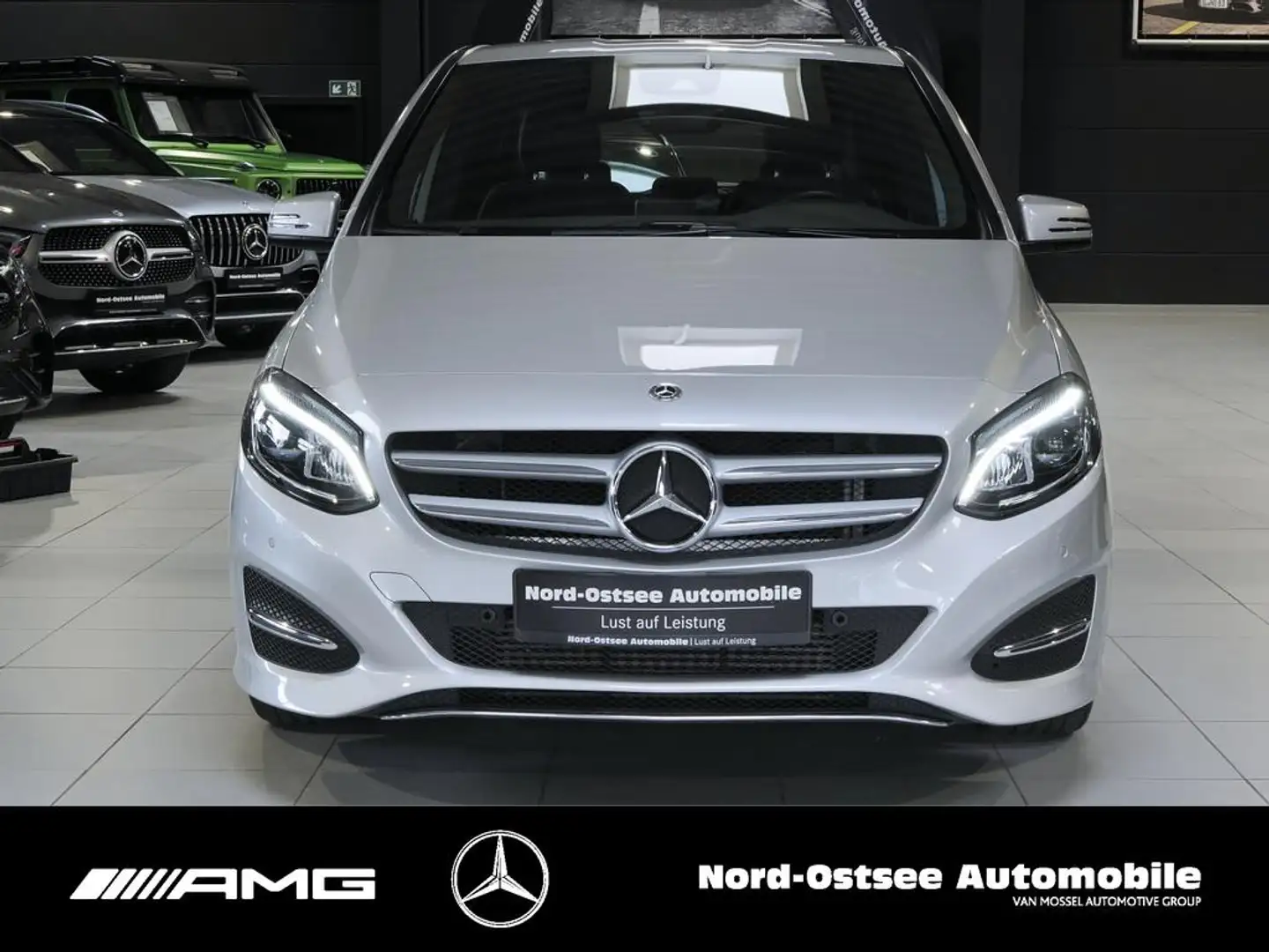 Mercedes-Benz B 200 d EDITION B KAMERA AHK KEYLESS LED NAVI Zilver - 2