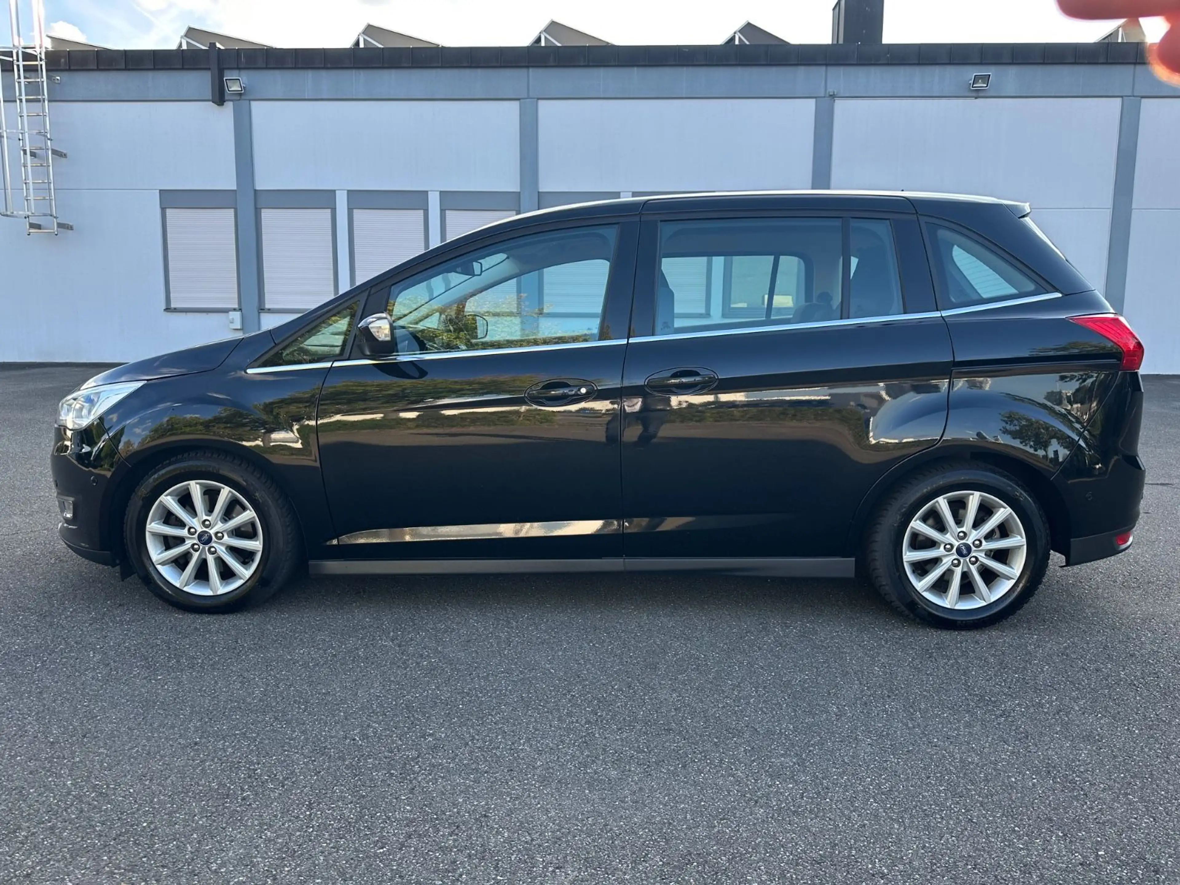 Ford Grand C-Max Grand C-MAX Titanium*Aut.*Kam*Parkass.*Temp*SHZ* — photo 2