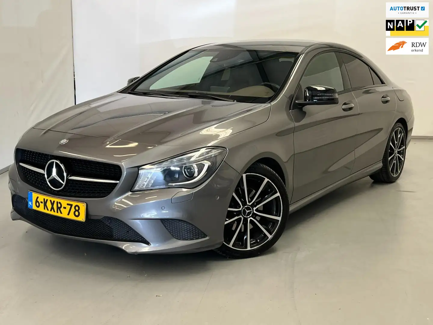 Mercedes-Benz CLA 220 CDI / AMG / NL-auto / Harman / Stoelverwarming Grau - 1