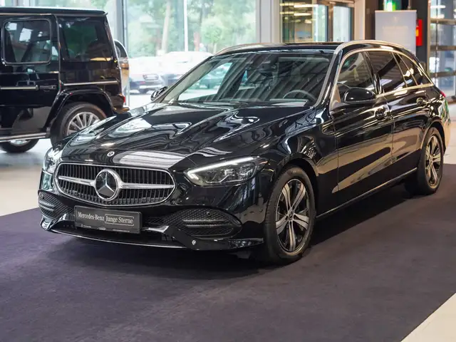Mercedes-Benz C-Class view 8