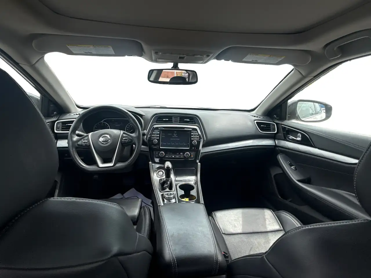 Nissan Maxima снимка Nissan Maxima
