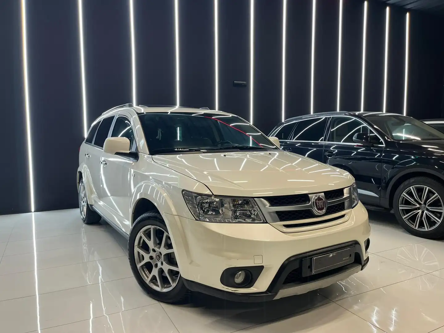 Fiat Freemont 2.0 mjt 16v Lounge 4x4 170cv 7 POSTI TETTO Bianco - 1