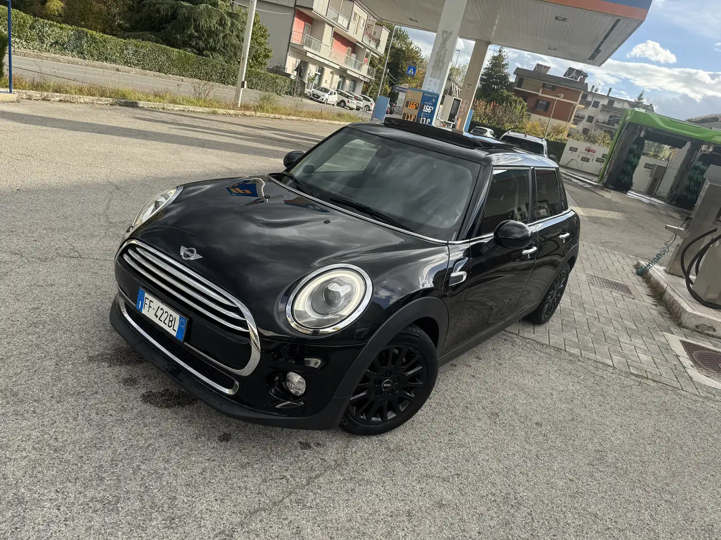 MINI Cooper D 1.5 tetto panorama 5porte - 1