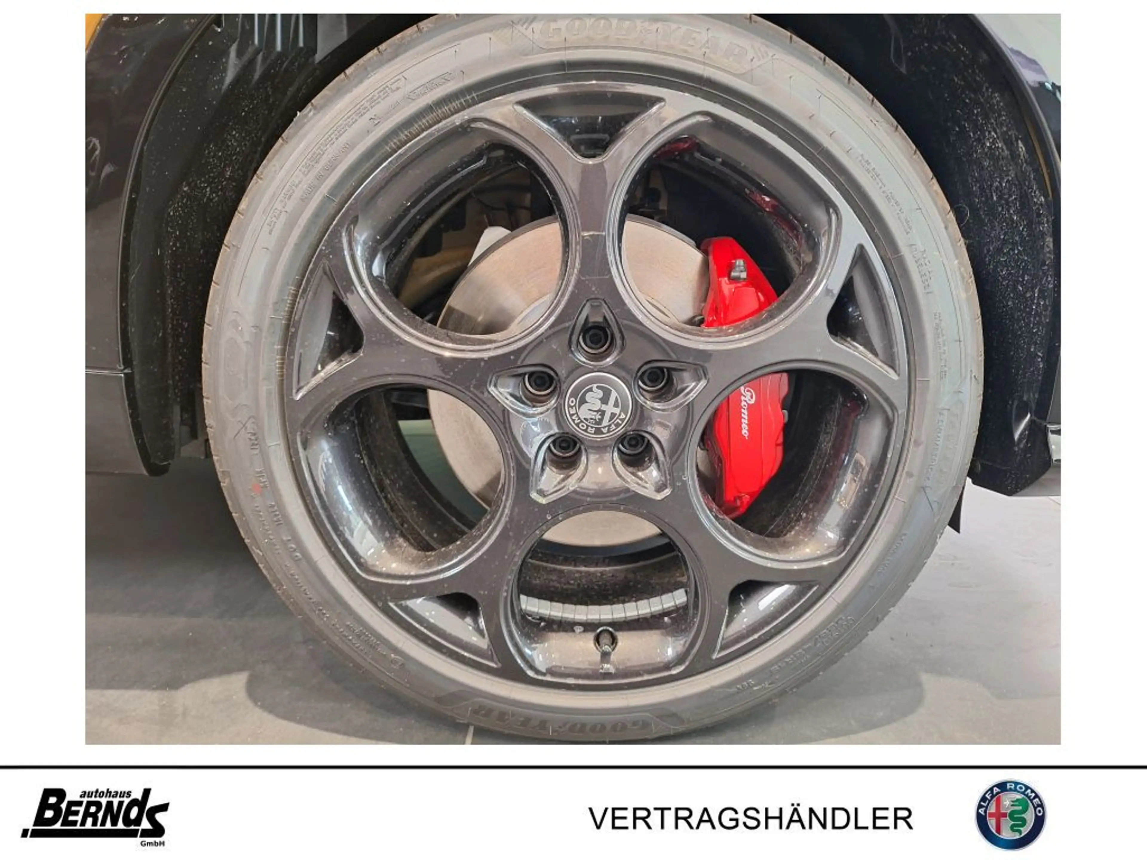 Alfa Romeo Tonale 1.5 VGT Hybrid Veloce (mao) — photo 11